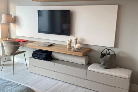 Condo in Key Biscayne, Florida, 2 bedrooms № 1764975 - photo 5