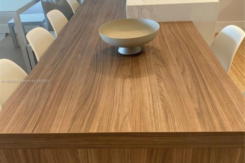 Condo in Key Biscayne, Florida, 2 bedrooms № 1764975 - photo 24