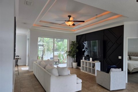 Casa en venta en Sarasota, Florida, 3 dormitorios, 161.09 m2 № 2312341 - foto 4