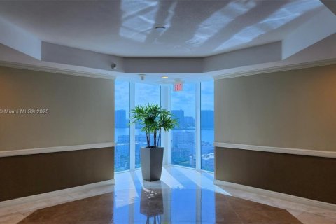 Condominio en venta en Sunny Isles Beach, Florida, 51.19 m2 № 1967479 - foto 8