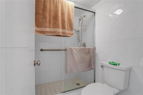 Condominio en venta en Miami Beach, Florida, 2 dormitorios, 109.16 m2 № 1863369 - foto 29