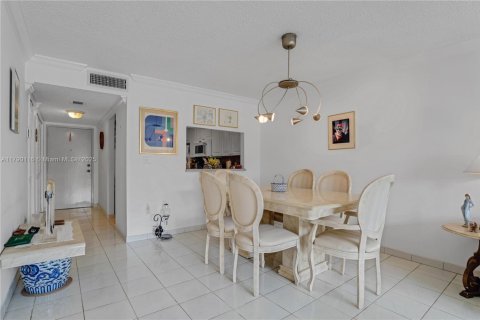 Condominio en venta en Miami Beach, Florida, 2 dormitorios, 109.16 m2 № 1863369 - foto 15