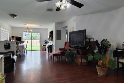 Townhouse in Trinity, Florida 3 bedrooms, 126.72 sq.m. № 1906733 - photo 9
