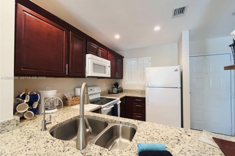 Condominio en venta en Key Largo, Florida, 2 dormitorios, 72.28 m2 № 2071095 - foto 3