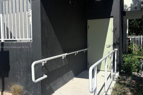 Appartement à louer à Miami, Floride: 2 chambres № 1974246 - photo 11