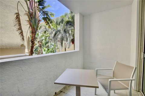 Купить кондоминиум в Санни-Айлс-Бич, Флорида 2 спальни, 103.68м2, № 1943395 - фото 5