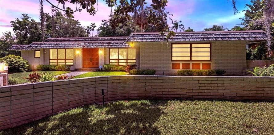 Casa en Winter Park, Florida 4 dormitorios, 303.14 m2 № 1792728