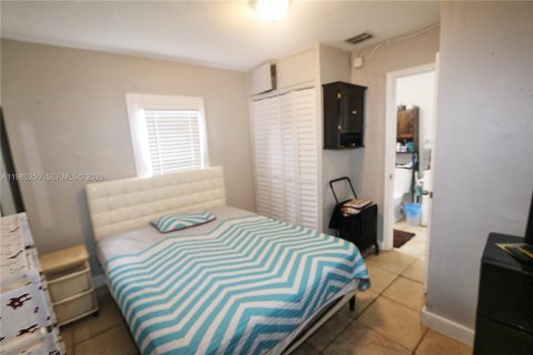 Propiedad comercial en venta en Miami, Florida, 153.47 m2 № 2043798 - foto 5