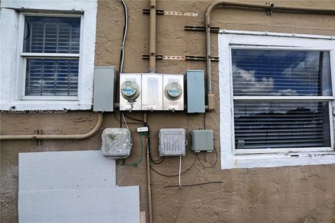 Propiedad comercial en venta en Miami, Florida, 153.47 m2 № 2043798 - foto 17