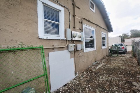 Propiedad comercial en venta en Miami, Florida, 153.47 m2 № 2043798 - foto 16