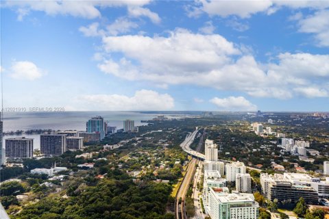 Condo in Miami, Florida, 2 bedrooms № 2083656 - photo 26