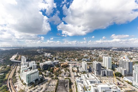 Condo in Miami, Florida, 2 bedrooms № 2083656 - photo 25