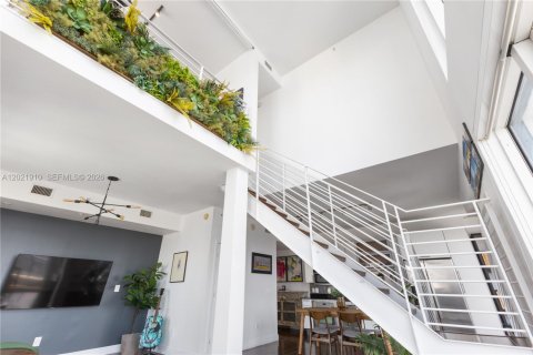 Condo in Miami, Florida, 2 bedrooms № 2083656 - photo 20