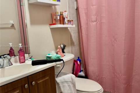 Touwnhouse à vendre à Miami, Floride: 3 chambres, 97.55 m2 № 1985281 - photo 18