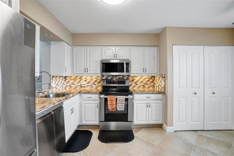 Copropriété à vendre à Deerfield Beach, Floride: 1 chambre, 86.4 m2 № 2261243 - photo 19