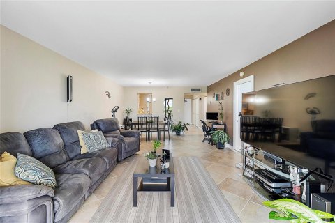 Copropriété à vendre à Deerfield Beach, Floride: 1 chambre, 86.4 m2 № 2261243 - photo 11