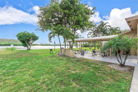 Copropriété à vendre à Deerfield Beach, Floride: 1 chambre, 86.4 m2 № 2261243 - photo 25