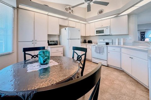 Villa ou maison à louer à Port Charlotte, Floride: 3 chambres, 154.03 m2 № 2166984 - photo 5