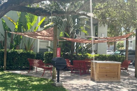 Condominio en Tampa, Florida, 2 dormitorios  № 2220988