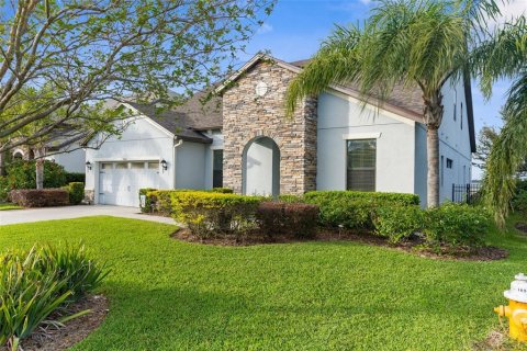 House in Lakeland, Florida 6 bedrooms, 380.25 sq.m. № 1670233 - photo 1