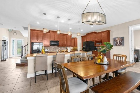 House in Lakeland, Florida 6 bedrooms, 380.25 sq.m. № 1670233 - photo 18