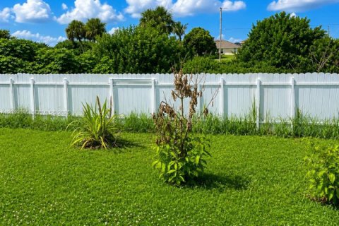 House in Lehigh Acres, Florida 4 bedrooms № 2261870 - photo 16