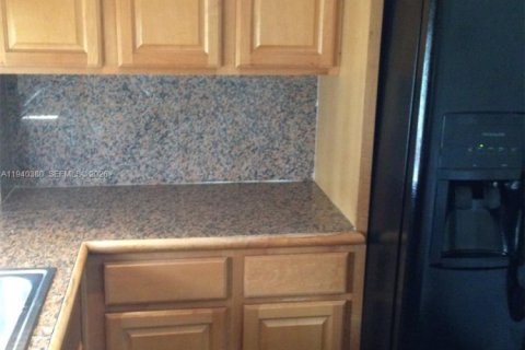 Copropriété à louer à Sunny Isles Beach, Floride: 1 chambre, 71.26 m2 № 1998207 - photo 6