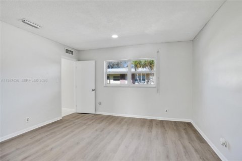 Villa ou maison à vendre à Deerfield Beach, Floride: 3 chambres, 102.56 m2 № 2004063 - photo 27