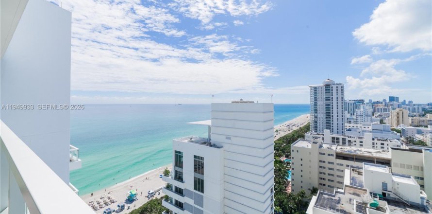 Студия в кондо в Майами-Бич, Флорида № 2005600