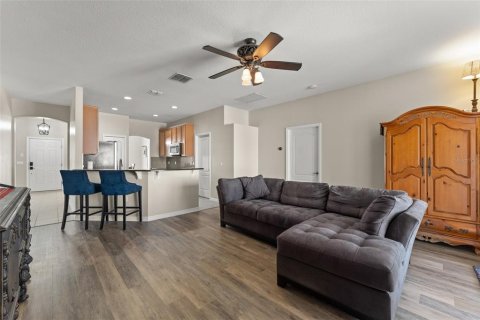House in Winter Garden, Florida 4 bedrooms, 176.89 sq.m. № 1901487 - photo 15