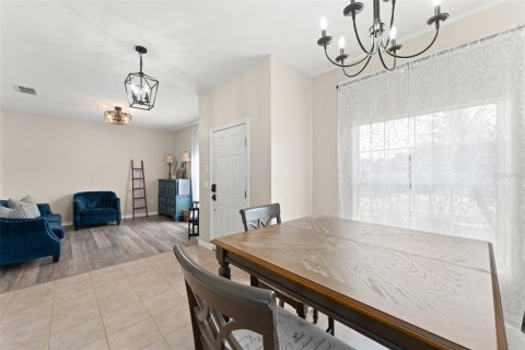 House in Winter Garden, Florida 4 bedrooms, 176.89 sq.m. № 1901487 - photo 5