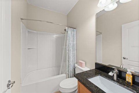 House in Winter Garden, Florida 4 bedrooms, 176.89 sq.m. № 1901487 - photo 23