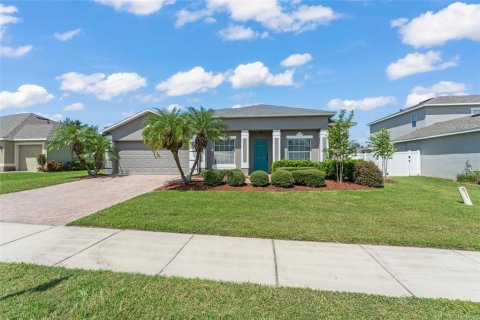 House in Winter Garden, Florida 4 bedrooms, 176.89 sq.m. № 1901487 - photo 2
