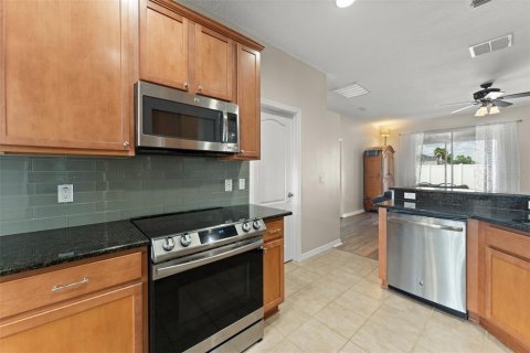House in Winter Garden, Florida 4 bedrooms, 176.89 sq.m. № 1901487 - photo 10