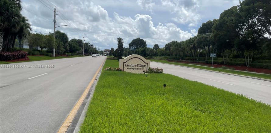 Condo in Pembroke Pines, Florida, 2 bedrooms № 1944144