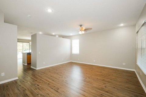 Villa ou maison à louer à Temple Terrace, Floride: 3 chambres, 157.1 m2 № 2279839 - photo 3