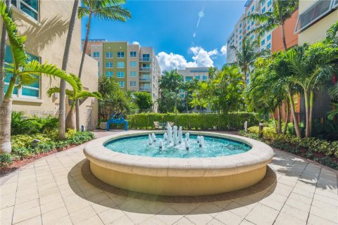 Condominio en alquiler en Miami, Florida, 2 dormitorios, 121.05 m2 № 2250021 - foto 15
