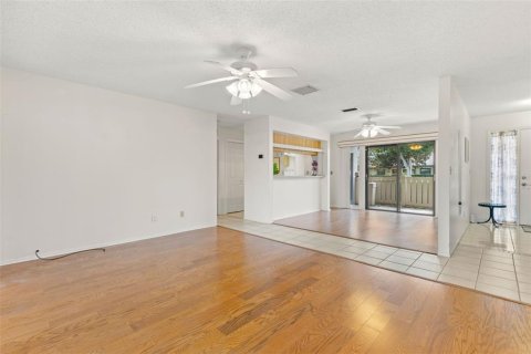 Casa en venta en Oldsmar, Florida, 2 dormitorios, 116.13 m2 № 2383510 - foto 5