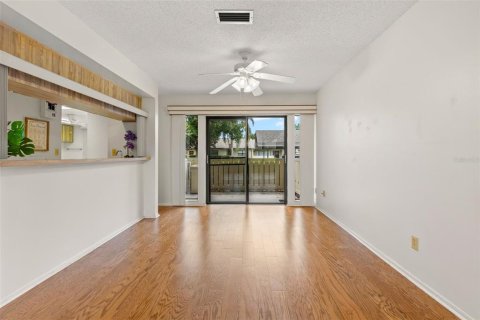 Casa en venta en Oldsmar, Florida, 2 dormitorios, 116.13 m2 № 2383510 - foto 8