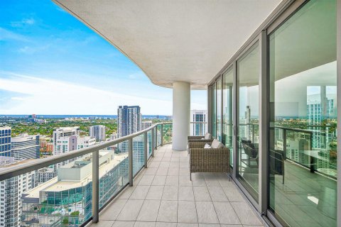 Condominio en venta en Fort Lauderdale, Florida, 4 dormitorios, 361.95 m2 № 2188910 - foto 11