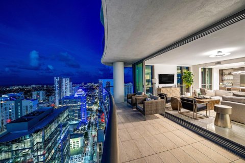 Condominio en Fort Lauderdale, Florida, 4 dormitorios  № 2188910