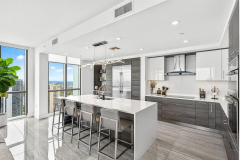 Condominio en venta en Fort Lauderdale, Florida, 4 dormitorios, 361.95 m2 № 2188910 - foto 5