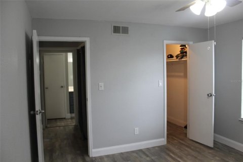 Condo in Saint Petersburg, Florida, 1 bedroom  № 1866845 - photo 4