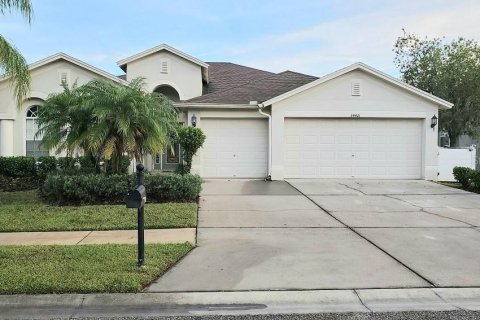 House in Wesley Chapel, Florida 4 bedrooms, 292.92 sq.m. № 2150580