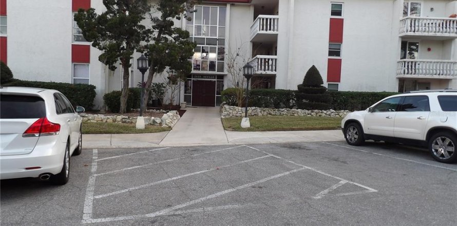 Condo in Clearwater, Florida, 2 bedrooms  № 1673219