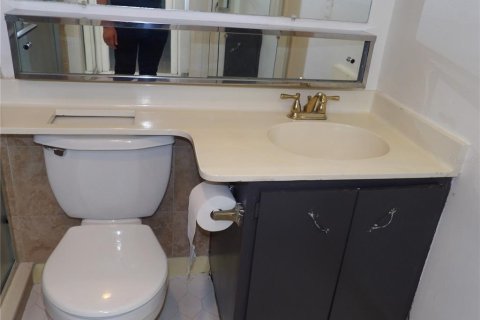 Condo in Clearwater, Florida, 2 bedrooms  № 1673219 - photo 18
