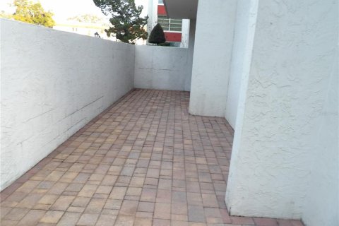 Condo in Clearwater, Florida, 2 bedrooms  № 1673219 - photo 8
