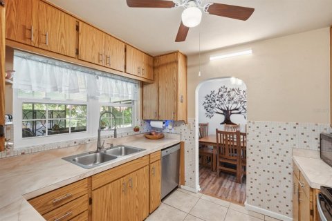 Villa ou maison à vendre à DeLand, Floride: 5 chambres, 199.55 m2 № 2141998 - photo 9