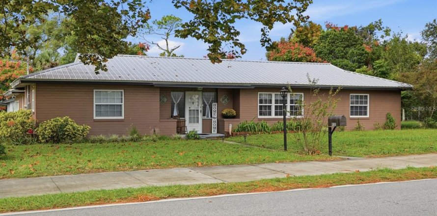 Villa ou maison à DeLand, Floride 5 chambres, 199.55 m2 № 2141998