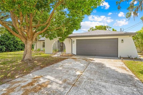 House in Spring Hill, Florida 3 bedrooms, 145.76 sq.m. № 1725513 - photo 2